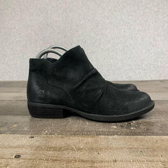 Born Women’s Size 8 Adalee Side Zip Ankle Bootie Black Suede Comfort Shoes Boots - Picture 1 of 11